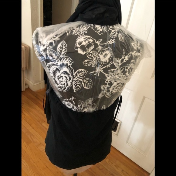 Express  large V neck w/attached sheer scarf that can be tied or wrapped NWOT - Picture 4 of 14